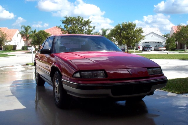 1989-Pontiac-Grand-Prix-02