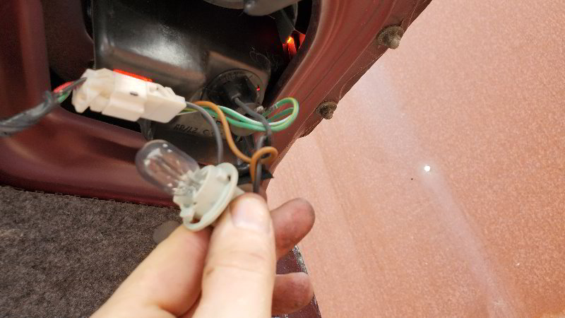 1995-1999-Nissan-Maxima-Tail-Light-Bulbs-Replacement-Guide-010