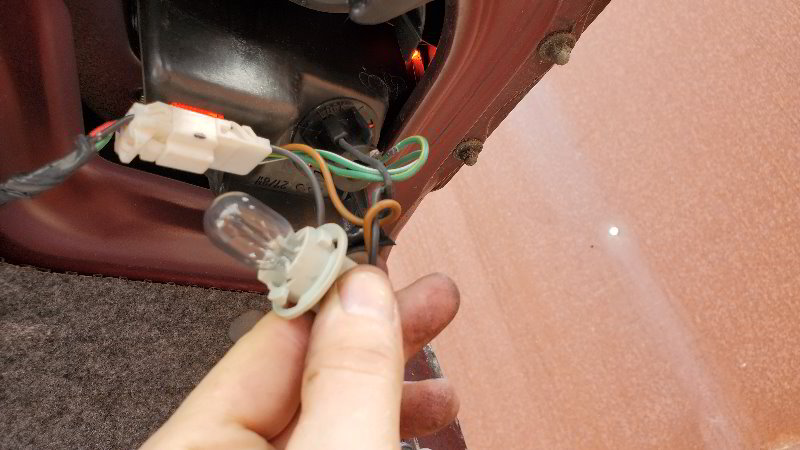 1995-1999-Nissan-Maxima-Tail-Light-Bulbs-Replacement-Guide-011