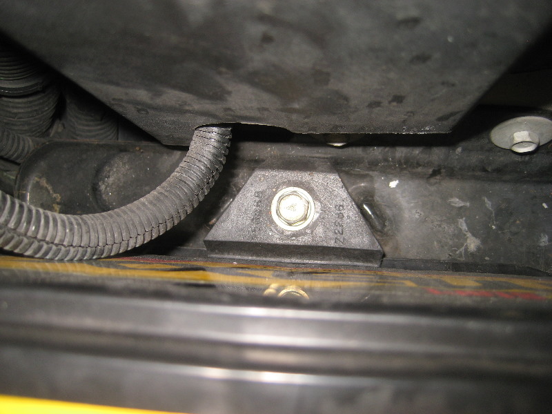 2000-2006-GM-Chevrolet-Tahoe-12-Volt-Car-Battery-Replacement-Guide-012