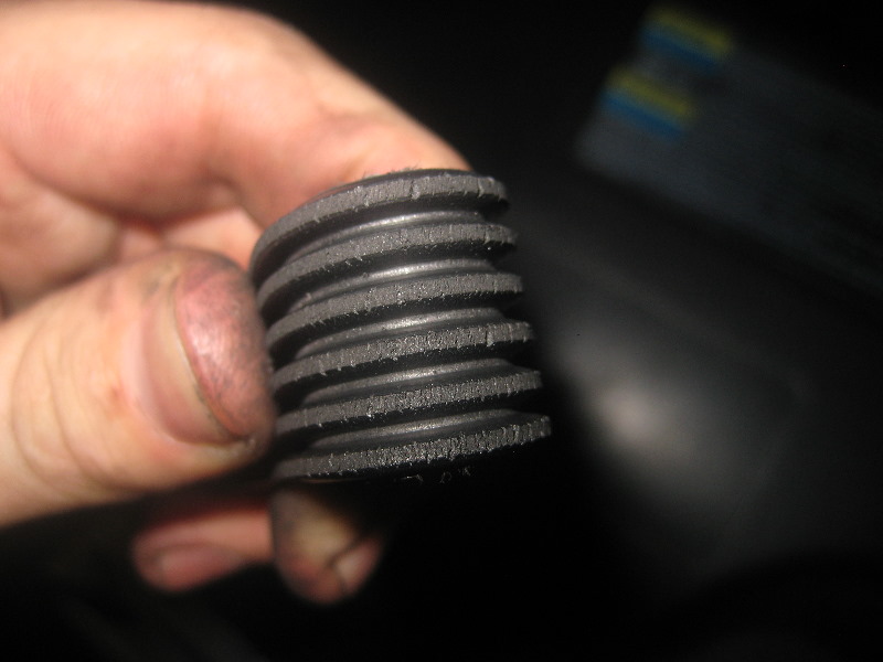 2000-2006-GM-Chevrolet-Tahoe-AC-and-Serpentine-Belts-Replacement-Guide-018