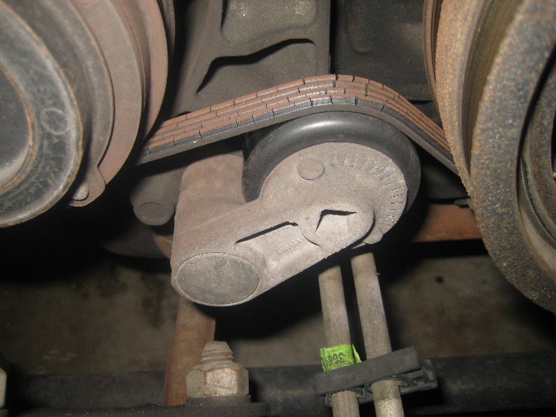 2000-2006-GM-Chevrolet-Tahoe-AC-and-Serpentine-Belts-Replacement-Guide-020