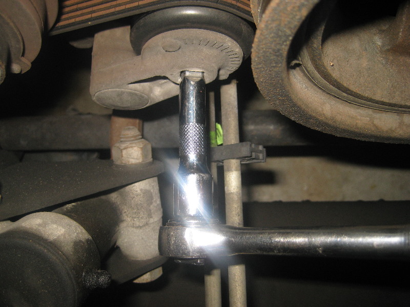 2000-2006-GM-Chevrolet-Tahoe-AC-and-Serpentine-Belts-Replacement-Guide-022