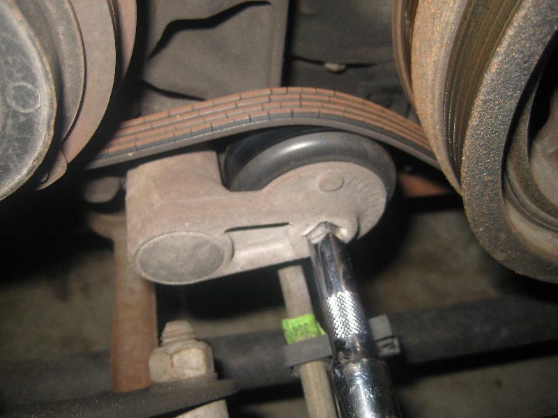 2000-2006-GM-Chevrolet-Tahoe-AC-and-Serpentine-Belts-Replacement-Guide-023