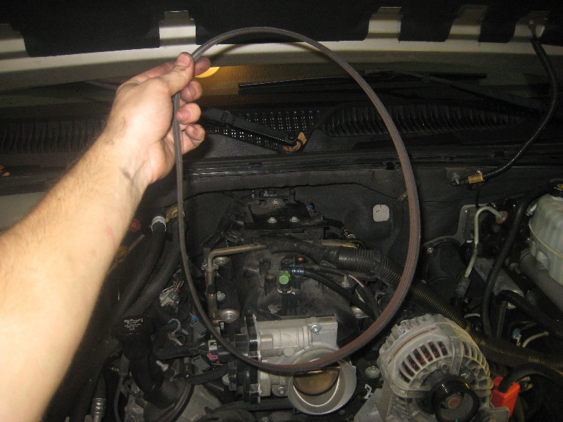 2000-2006-GM-Chevrolet-Tahoe-AC-and-Serpentine-Belts-Replacement-Guide-025