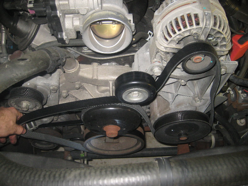 2000-2006-GM-Chevrolet-Tahoe-AC-and-Serpentine-Belts-Replacement-Guide-032