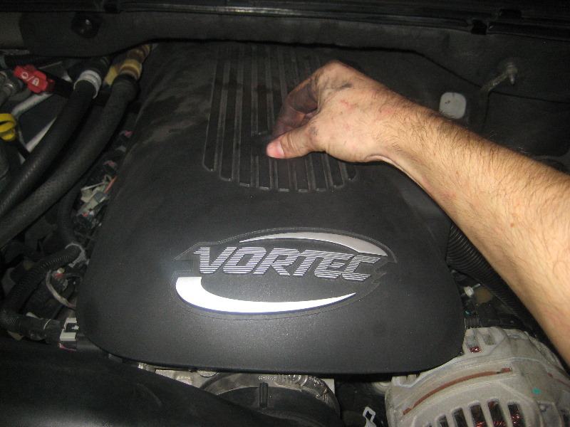 2000-2006-GM-Chevrolet-Tahoe-AC-and-Serpentine-Belts-Replacement-Guide-041