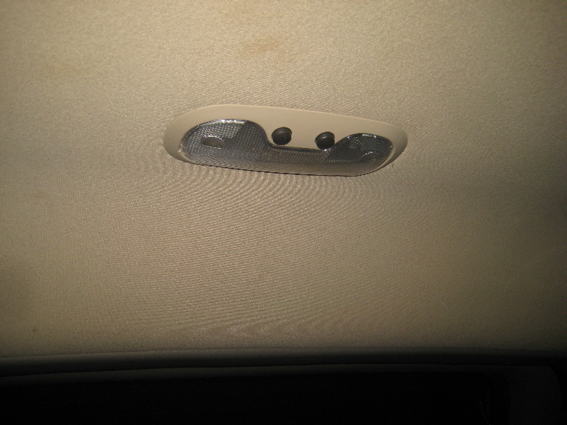 2000-2006-GM-Chevrolet-Tahoe-Cargo-Area-Light-Bulbs-Replacement-Guide-001