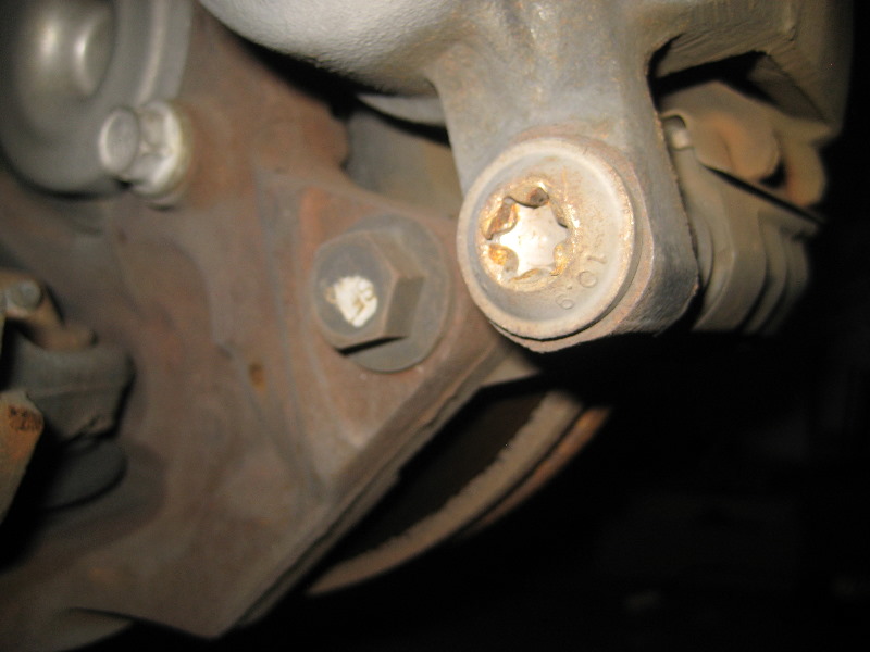 2000-2006-GM-Chevrolet-Tahoe-Front-Brake-Pads-Rotors-Replacement-Guide-011