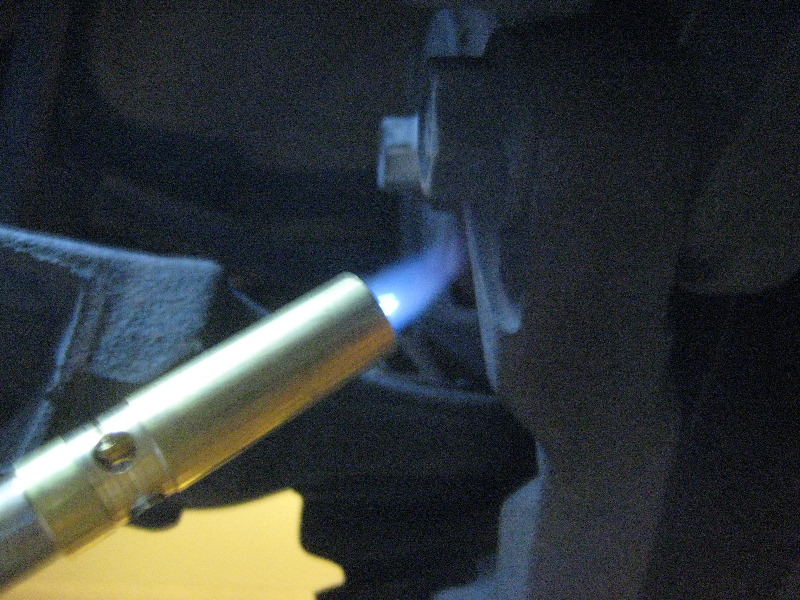 2000-2006-GM-Chevrolet-Tahoe-Front-Brake-Pads-Rotors-Replacement-Guide-013