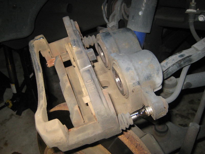 2000-2006-GM-Chevrolet-Tahoe-Front-Brake-Pads-Rotors-Replacement-Guide-027