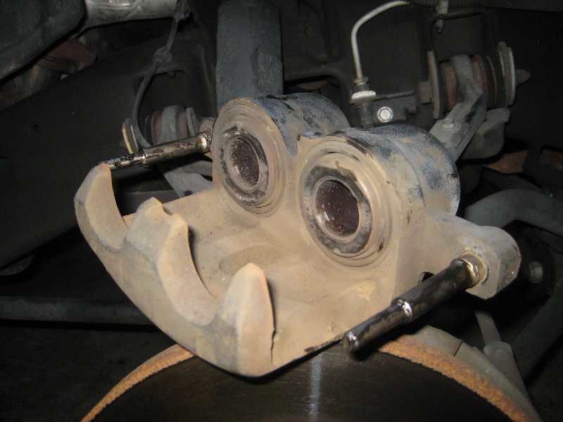 2000-2006-GM-Chevrolet-Tahoe-Front-Brake-Pads-Rotors-Replacement-Guide-033