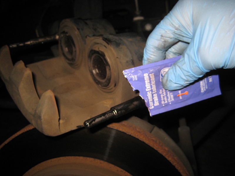 2000-2006-GM-Chevrolet-Tahoe-Front-Brake-Pads-Rotors-Replacement-Guide-038