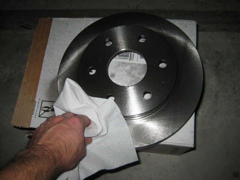 2000-2006-GM-Chevrolet-Tahoe-Front-Brake-Pads-Rotors-Replacement-Guide-046