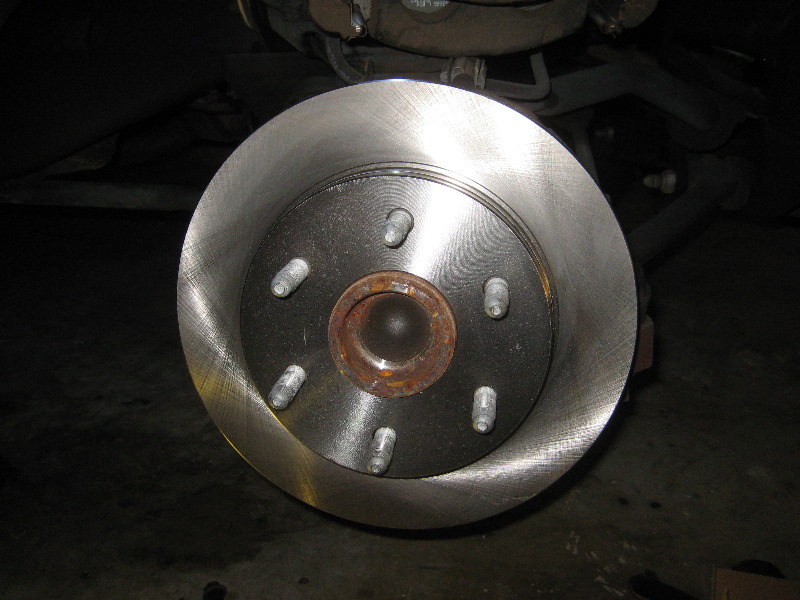 2000-2006-GM-Chevrolet-Tahoe-Front-Brake-Pads-Rotors-Replacement-Guide-047