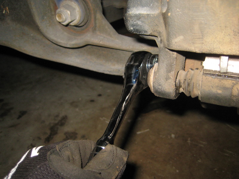 2000-2006-GM-Chevrolet-Tahoe-Front-Brake-Pads-Rotors-Replacement-Guide-054