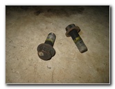 2000-2006-GM-Chevrolet-Tahoe-Front-Brake-Pads-Rotors-Replacement-Guide-018