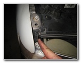 2000-2006-GM-Chevrolet-Tahoe-Headlight-Bulbs-Replacement-Guide-004