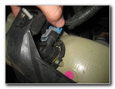 2000-2006-GM-Chevrolet-Tahoe-Headlight-Bulbs-Replacement-Guide-011