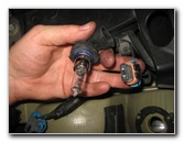 2000-2006-GM-Chevrolet-Tahoe-Headlight-Bulbs-Replacement-Guide-021