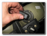 2000-2006-GM-Chevrolet-Tahoe-Headlight-Bulbs-Replacement-Guide-023