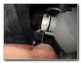 2000-2006-GM-Chevrolet-Tahoe-Headlight-Bulbs-Replacement-Guide-029