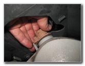 2000-2006-GM-Chevrolet-Tahoe-Headlight-Bulbs-Replacement-Guide-032