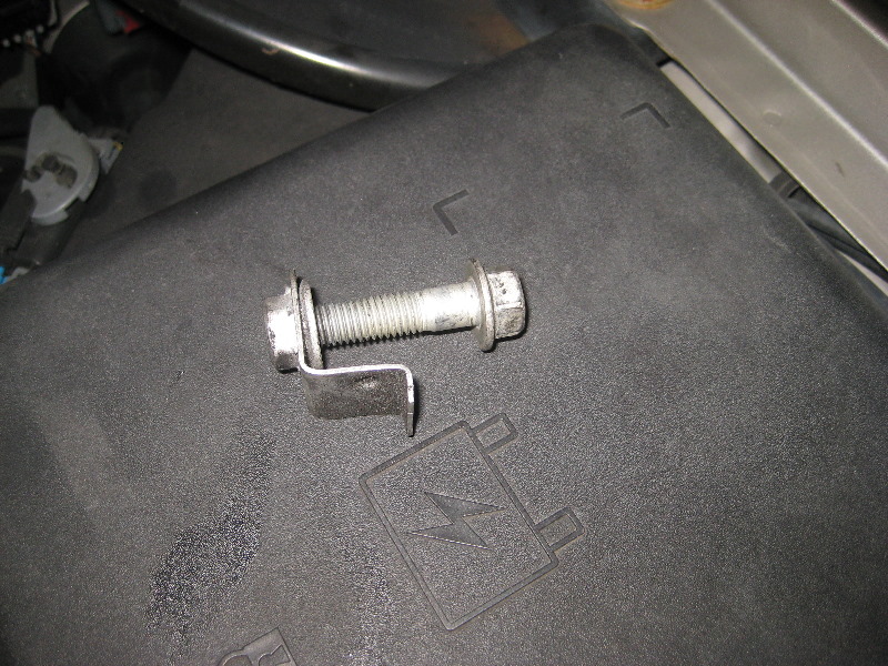 2000-2006-GM-Chevrolet-Tahoe-Intermediate-Steering-Shaft-Replacement-Guide-036