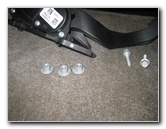 2000-2006-GM-Chevrolet-Tahoe-Intermediate-Steering-Shaft-Replacement-Guide-018