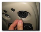 2000-2006-GM-Chevrolet-Tahoe-Map-Light-Bulbs-Replacement-Guide-007