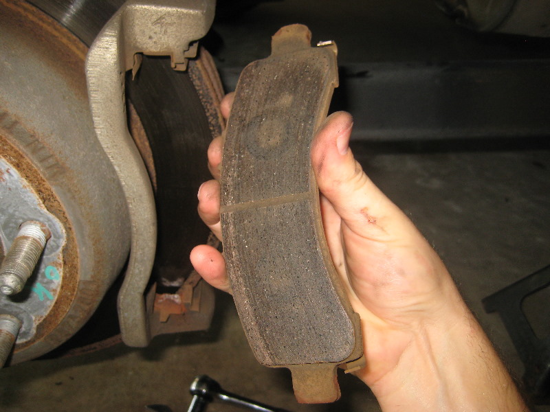 2000-2006-GM-Chevrolet-Tahoe-Rear-Disc-Brake-Pads-Rotors-Replacement-Guide-020