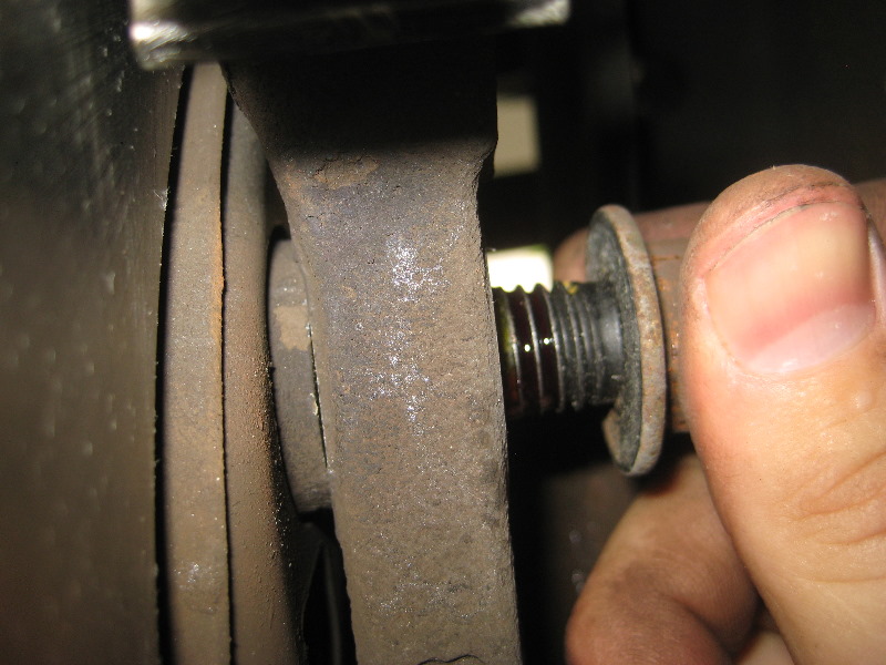 2000-2006-GM-Chevrolet-Tahoe-Rear-Disc-Brake-Pads-Rotors-Replacement-Guide-052