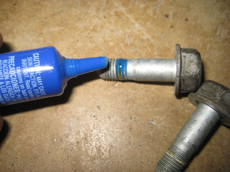 2000-2006-GM-Chevrolet-Tahoe-Rear-Disc-Brake-Pads-Rotors-Replacement-Guide-061