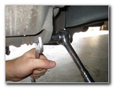 2000-2006-GM-Chevrolet-Tahoe-Rear-Disc-Brake-Pads-Rotors-Replacement-Guide-013