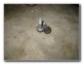 2000-2006-GM-Chevrolet-Tahoe-Rear-Disc-Brake-Pads-Rotors-Replacement-Guide-016