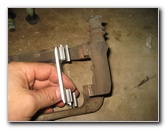 2000-2006-GM-Chevrolet-Tahoe-Rear-Disc-Brake-Pads-Rotors-Replacement-Guide-042