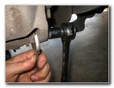 2000-2006-GM-Chevrolet-Tahoe-Rear-Disc-Brake-Pads-Rotors-Replacement-Guide-065