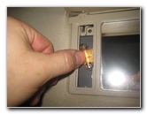 2000-2006-GM-Chevrolet-Tahoe-Vanity-Mirror-Light-Bulbs-Replacement-Guide-007