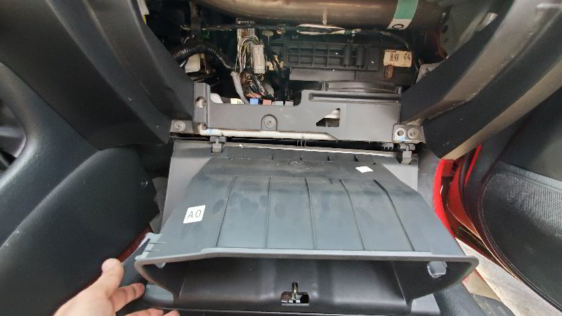 2001-2005-Honda-Civic-Cabin-Air-Filter-Replacement-Guide-008