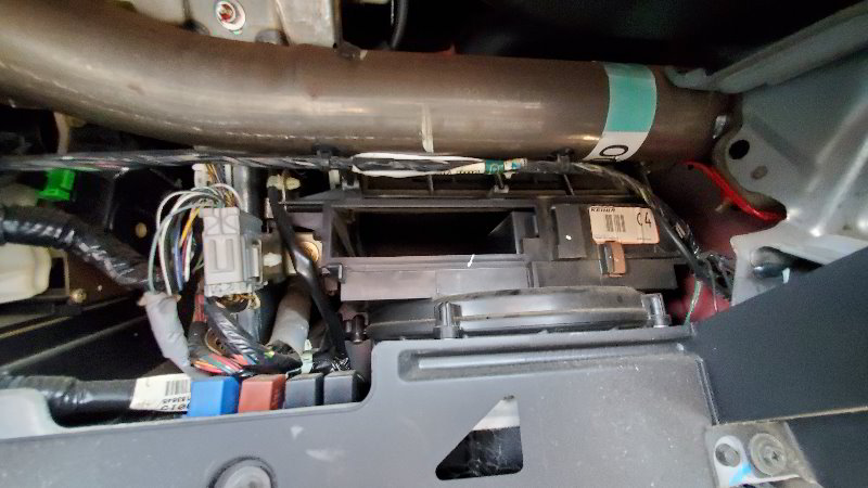 2001-2005-Honda-Civic-Cabin-Air-Filter-Replacement-Guide-017