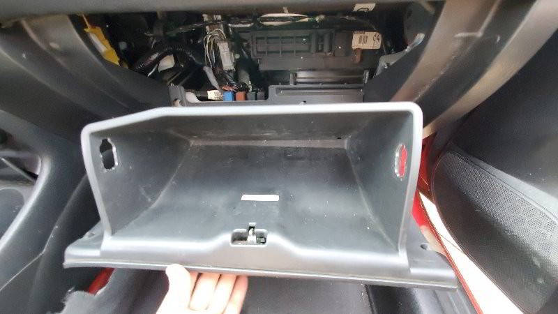 2001-2005-Honda-Civic-Cabin-Air-Filter-Replacement-Guide-023