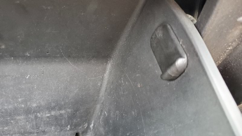 2001-2005-Honda-Civic-Cabin-Air-Filter-Replacement-Guide-025