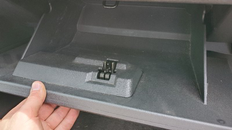 2003-2007-Saturn-Ion-Cabin-Air-Filter-Replacement-Guide-002