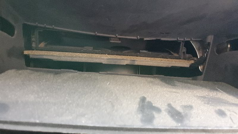 2003-2007-Saturn-Ion-Cabin-Air-Filter-Replacement-Guide-018