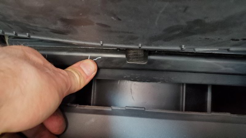 2003-2007-Saturn-Ion-Cabin-Air-Filter-Replacement-Guide-021