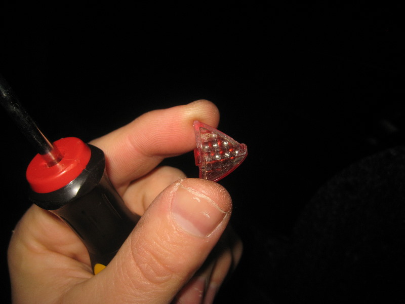 2003-2008-Honda-Pilot-Third-Brake-Light-Bulb-Replacement-Guide-004