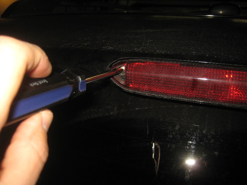 2003-2008-Honda-Pilot-Third-Brake-Light-Bulb-Replacement-Guide-008