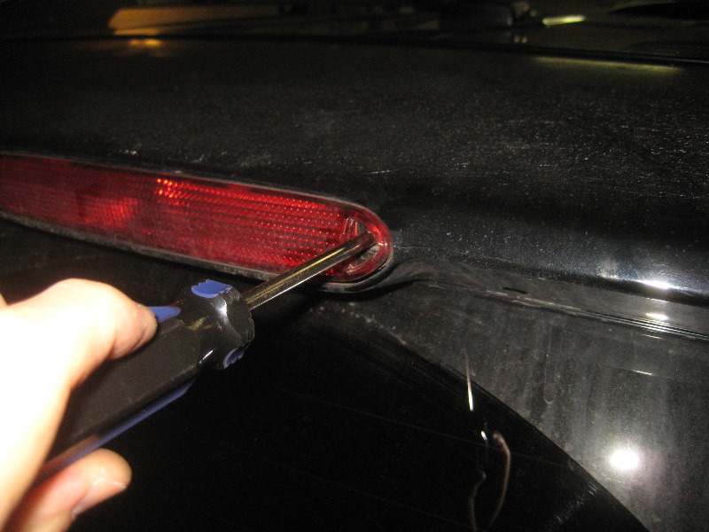 2003-2008-Honda-Pilot-Third-Brake-Light-Bulb-Replacement-Guide-009