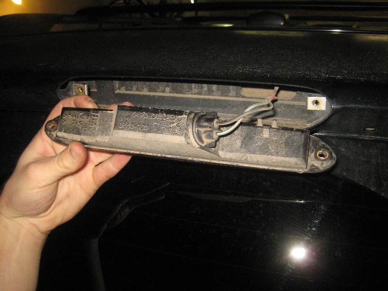 2003-2008-Honda-Pilot-Third-Brake-Light-Bulb-Replacement-Guide-011