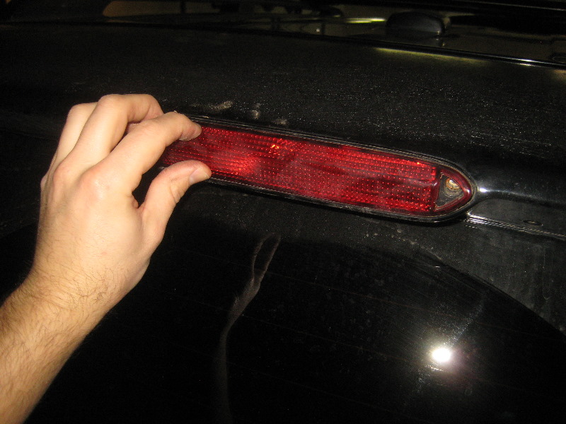 2003-2008-Honda-Pilot-Third-Brake-Light-Bulb-Replacement-Guide-016
